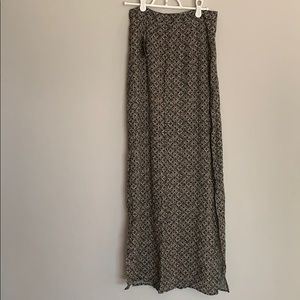 New high slit skirt